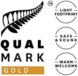 TNZ1103 Qualmark Gold Logo_Stack